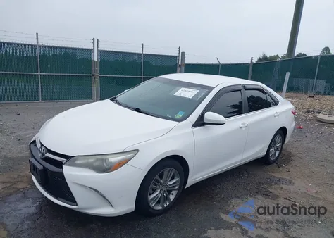 2015 Toyota Camry Se z USA, uszkodzony, nr VIN 4T1BF1FK8FU041141